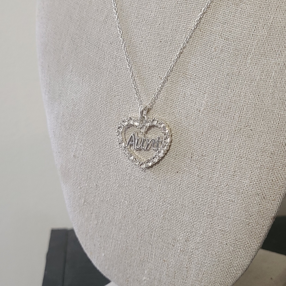 Fashion Necklace Aunt in CZ Heart